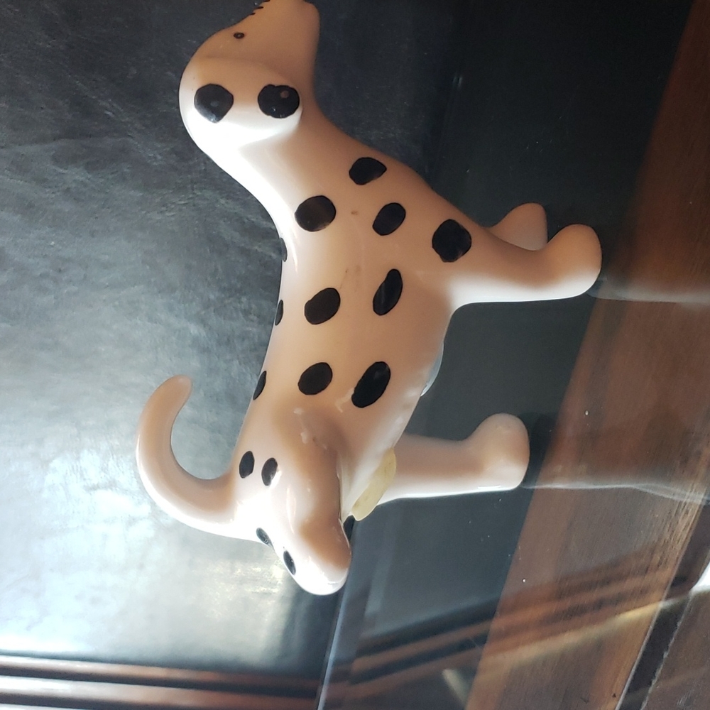 Pee Dalmation puppy salt or pepper shaker. - Picture 8 of 15